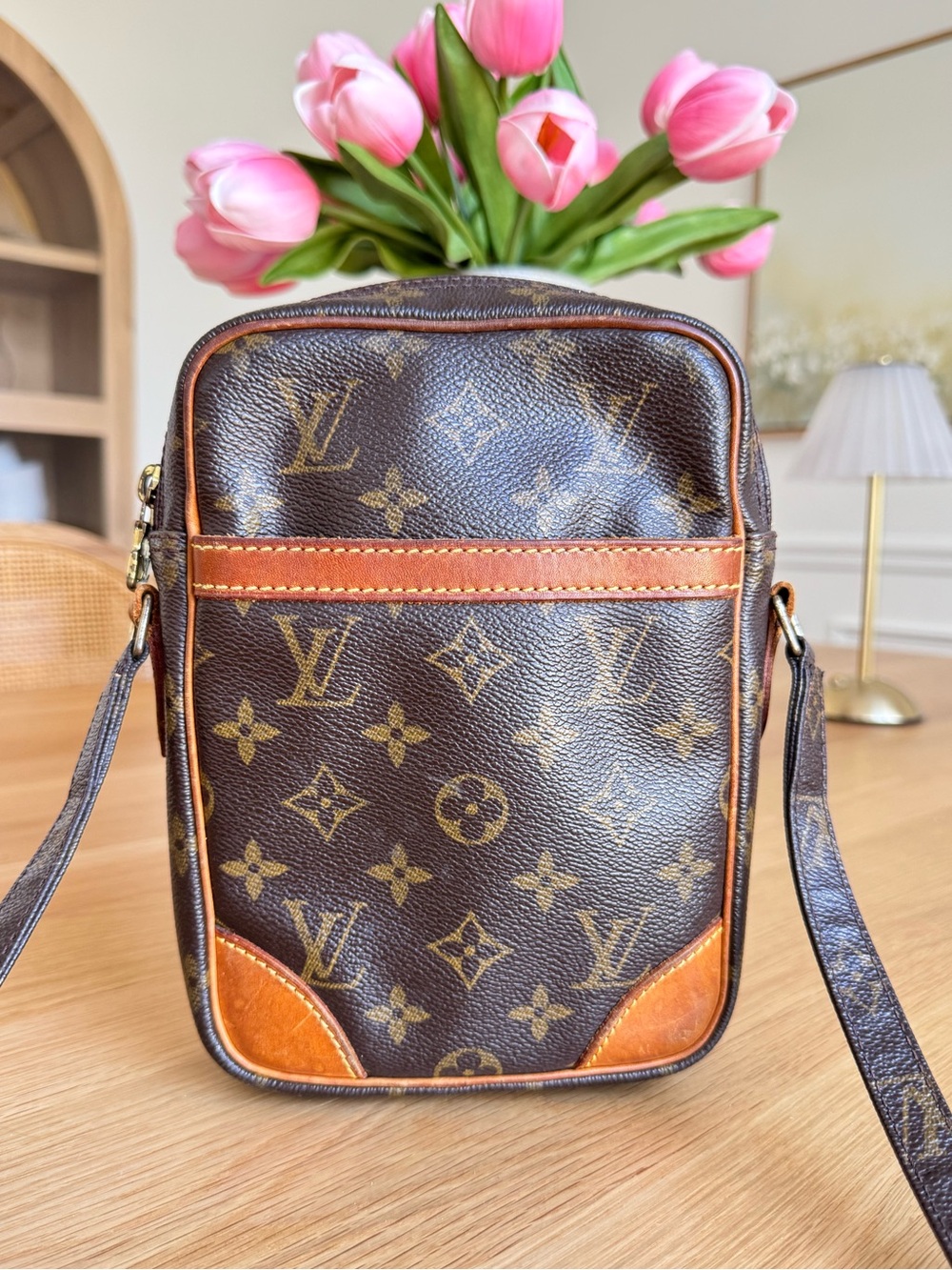 ✅AUTHENTIC✅LOUIS VUITTON DANUBE BAG